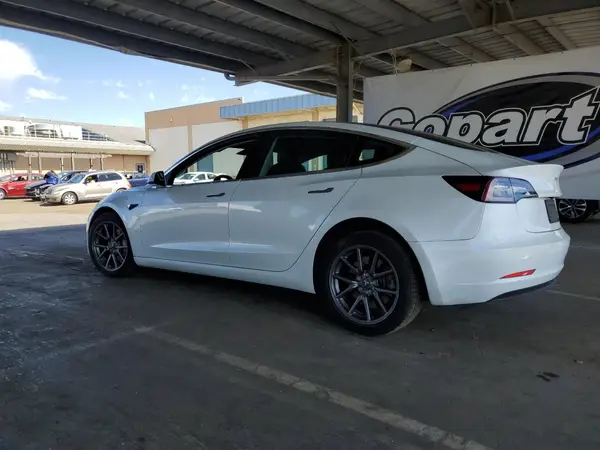 5YJ3E1EB1KF511154 2019 TESLA MODEL 3 - Image 2