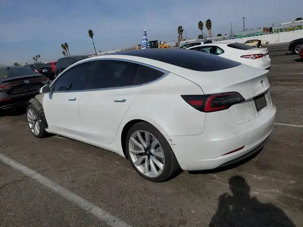 5YJ3E1EB1KF512398 2019 TESLA MODEL 3 - Image 2