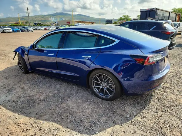 5YJ3E1EB1LF617153 2020 TESLA MODEL 3 - Image 2