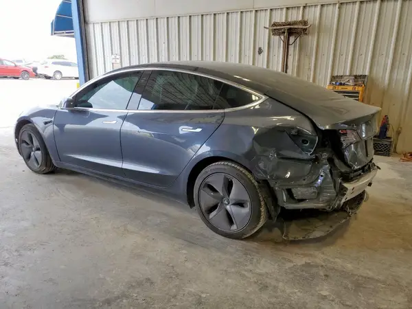 5YJ3E1EB1LF635605 2020 TESLA MODEL 3 - Image 2
