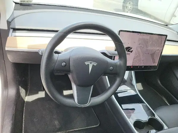 5YJ3E1EB1LF637306 2020 TESLA MODEL 3 - Image 2