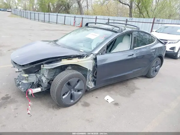 5YJ3E1EB1LF639055 2020 TESLA MODEL 3 - Image 2