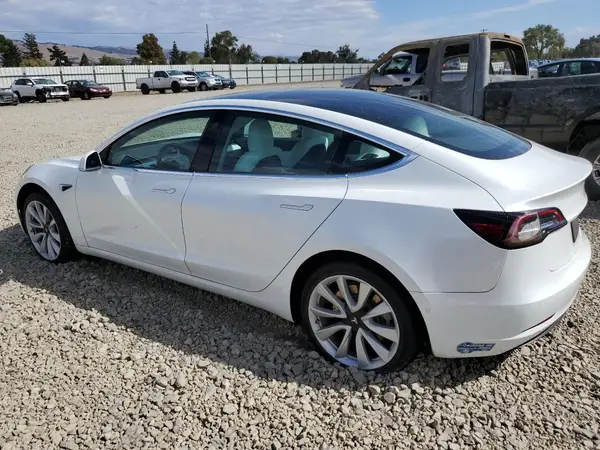 5YJ3E1EB1LF640562 2020 TESLA MODEL 3 - Image 2