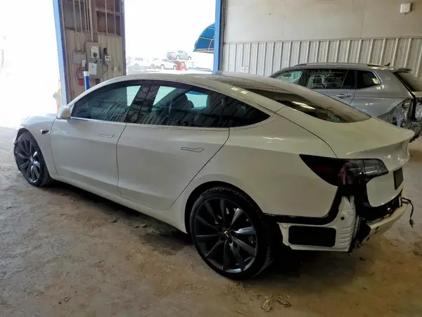 5YJ3E1EB1LF650850 2020 TESLA MODEL 3 - Image 2