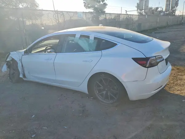 5YJ3E1EB1LF741584 2020 TESLA MODEL 3 - Image 2