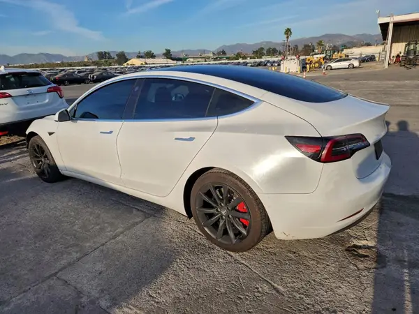 5YJ3E1EB1LF774939 2020 TESLA MODEL 3 - Image 2