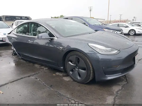 5YJ3E1EB1LF800777 2020 TESLA MODEL 3 - Image 1