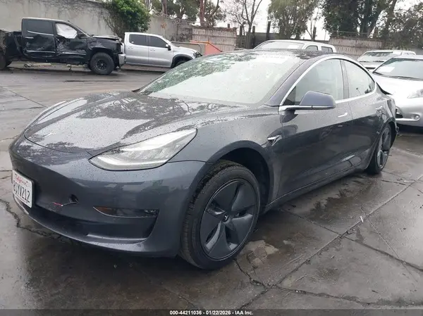 5YJ3E1EB1LF800777 2020 TESLA MODEL 3 - Image 2