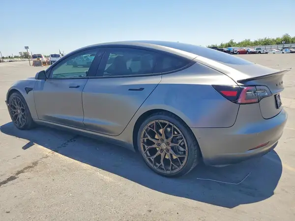 5YJ3E1EB1MF004113 2021 TESLA MODEL 3 - Image 2