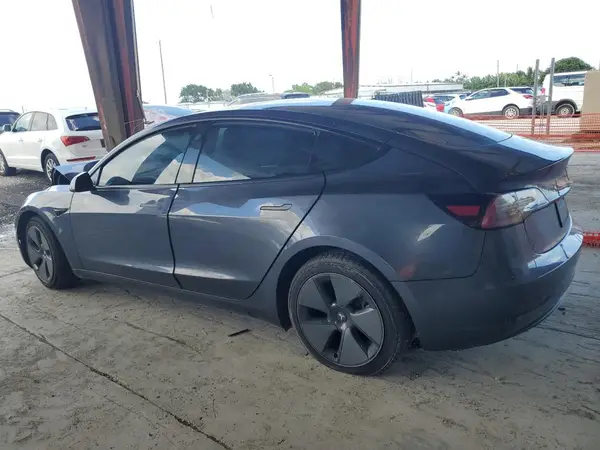 5YJ3E1EB1MF034826 2021 TESLA MODEL 3 - Image 2