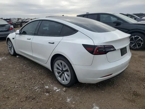 5YJ3E1EB1MF037273 2021 TESLA MODEL 3 - Image 2