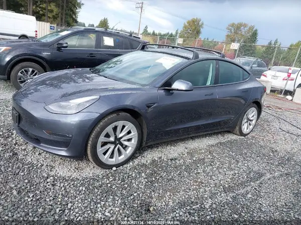 5YJ3E1EB1MF049410 2021 TESLA MODEL 3 - Image 2