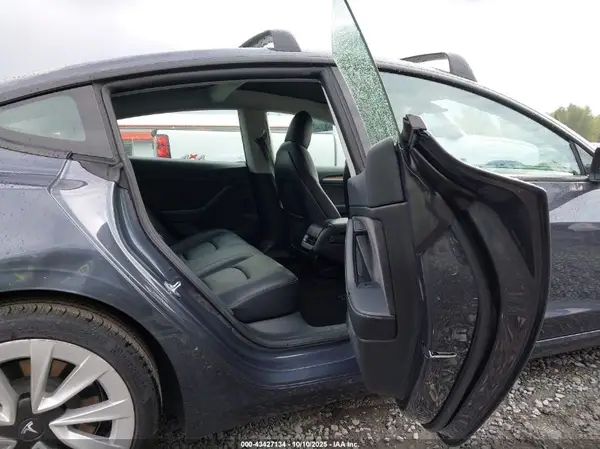 5YJ3E1EB1MF049410 2021 TESLA MODEL 3 - Image 8
