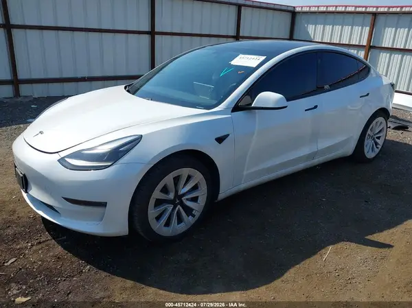 5YJ3E1EB1MF050475 2021 TESLA MODEL 3 - Image 2