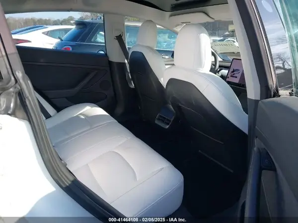 5YJ3E1EB1MF056759 2021 TESLA MODEL 3 - Image 8
