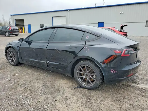 5YJ3E1EB1MF064246 2021 TESLA MODEL 3 - Image 2