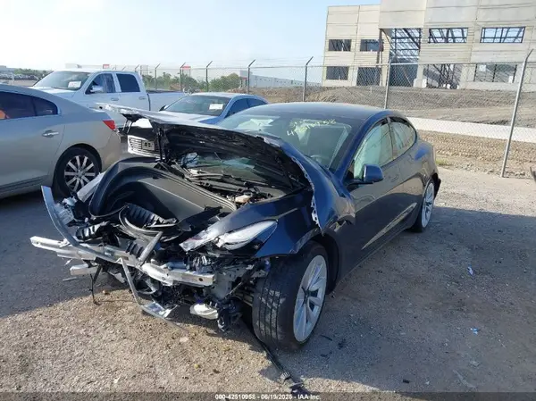 5YJ3E1EB1MF077420 2021 TESLA MODEL 3 - Image 2