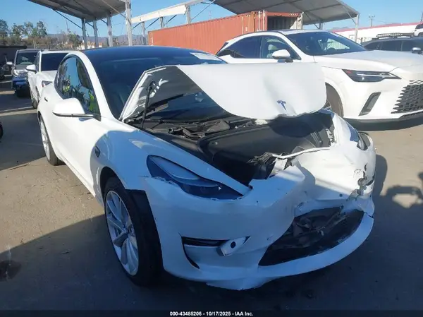 5YJ3E1EB1MF079586 2021 TESLA MODEL 3 - Image 1