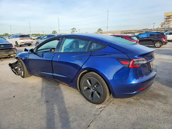 5YJ3E1EB1MF087008 2021 TESLA MODEL 3 - Image 2