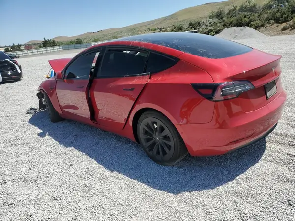 5YJ3E1EB1MF087736 2021 TESLA MODEL 3 - Image 2