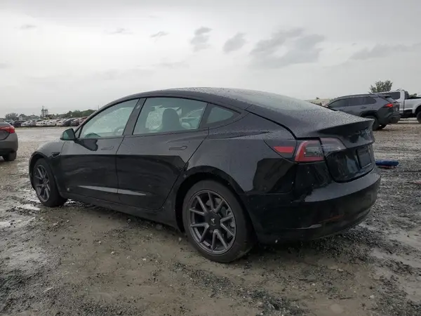 5YJ3E1EB1MF091981 2021 TESLA MODEL 3 - Image 2