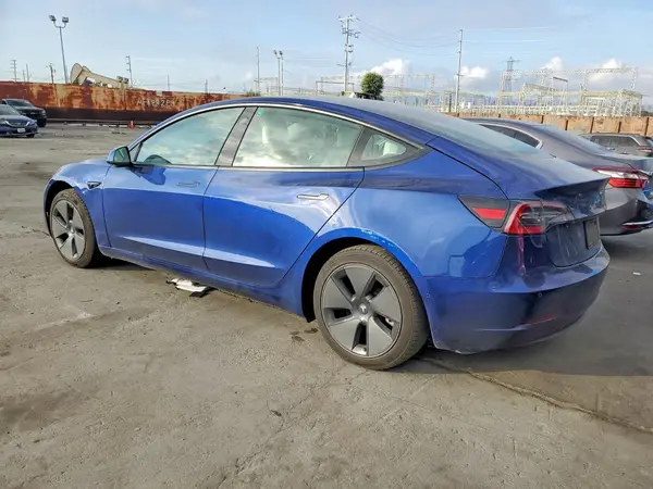 5YJ3E1EB1MF849012 2021 TESLA MODEL 3 - Image 2