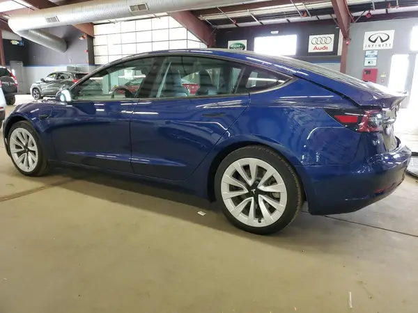 5YJ3E1EB1MF850158 2021 TESLA MODEL 3 - Image 2