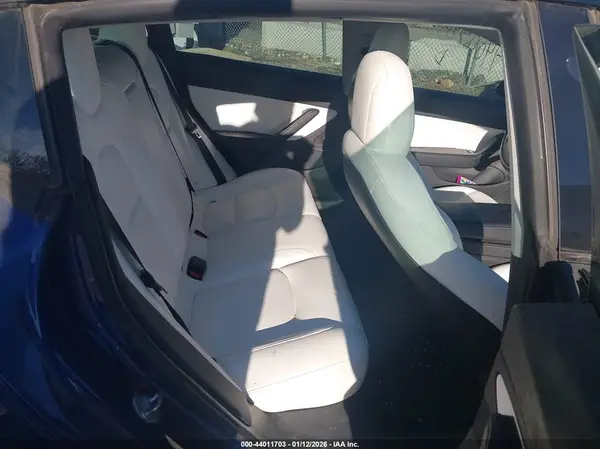5YJ3E1EB1MF852685 2021 TESLA MODEL 3 - Image 8