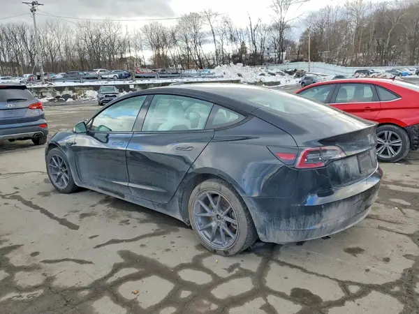 5YJ3E1EB1MF859989 2021 TESLA MODEL 3 - Image 2