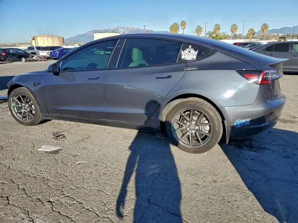 5YJ3E1EB1MF877523 2021 TESLA MODEL 3 - Image 2