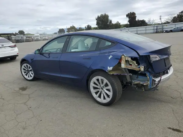 5YJ3E1EB1MF877599 2021 TESLA MODEL 3 - Image 2