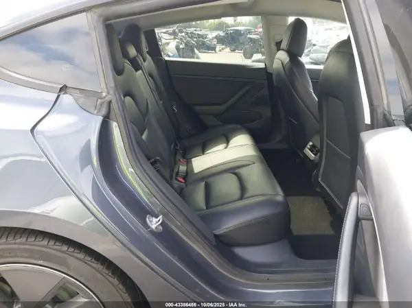 5YJ3E1EB1MF878364 2021 TESLA MODEL 3 - Image 8