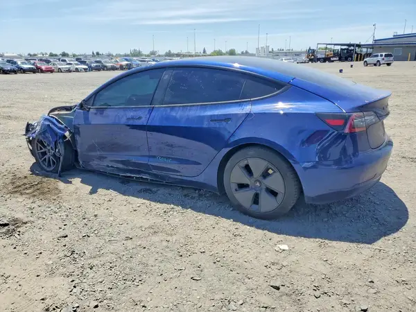 5YJ3E1EB1MF938269 2021 TESLA MODEL 3 - Image 2
