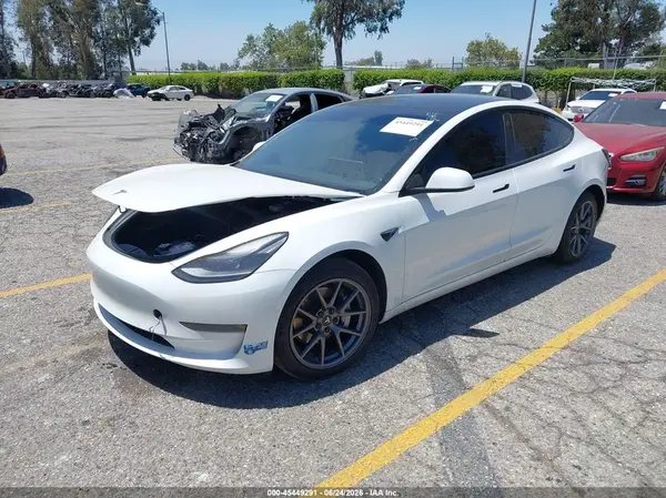 5YJ3E1EB1MF938918 2021 TESLA MODEL 3 - Image 2