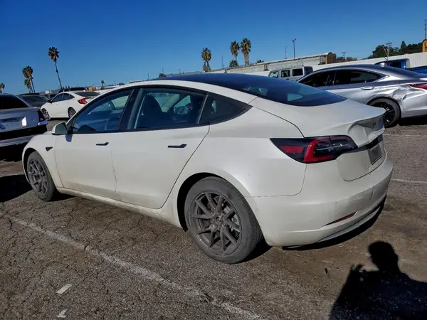 5YJ3E1EB1MF961065 2021 TESLA MODEL 3 - Image 2