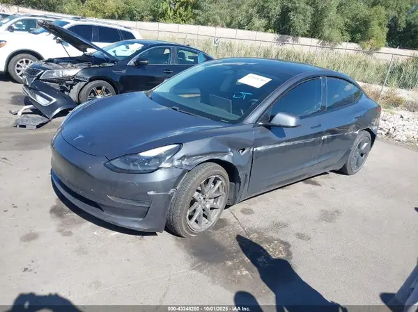 5YJ3E1EB1MF974608 2021 TESLA MODEL 3 - Image 2