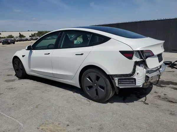 5YJ3E1EB1MF974799 2021 TESLA MODEL 3 - Image 2