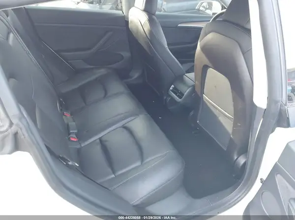 5YJ3E1EB1MF983387 2021 TESLA MODEL 3 - Image 8