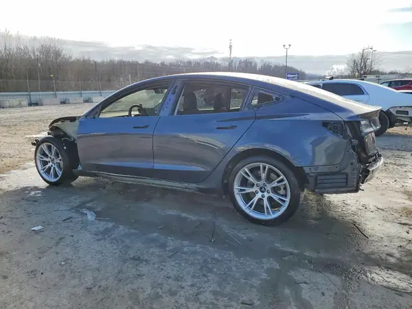 5YJ3E1EB1MF983549 2021 TESLA MODEL 3 - Image 2