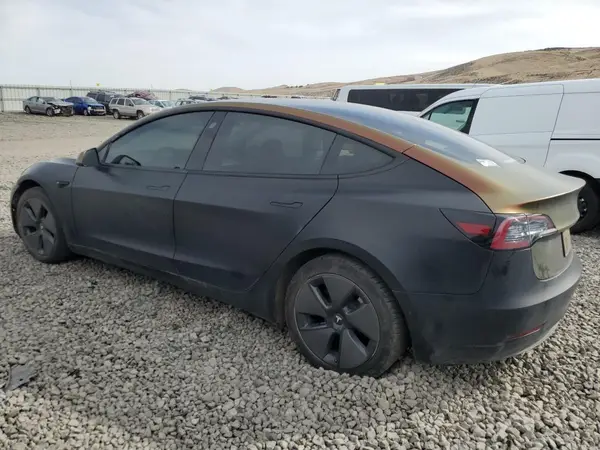 5YJ3E1EB1MF988007 2021 TESLA MODEL 3 - Image 2