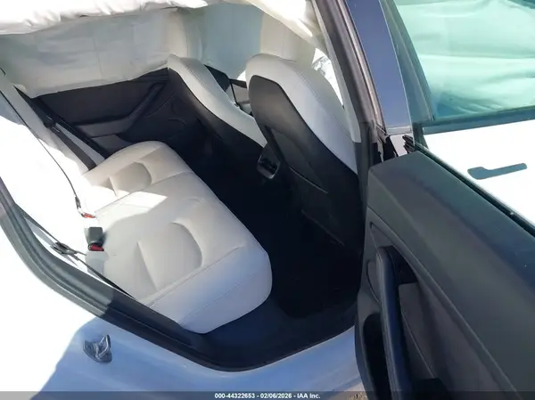 5YJ3E1EB1MF990193 2021 TESLA MODEL 3 - Image 8