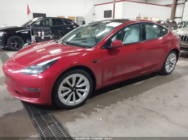 5YJ3E1EB1MF990341 2021 TESLA MODEL 3 - Image 2