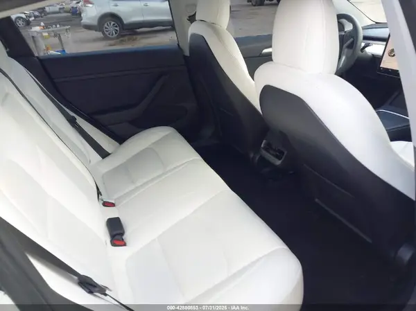 5YJ3E1EB1NF101829 2022 TESLA MODEL 3 - Image 8