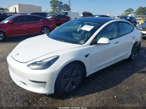 5YJ3E1EB1NF103631 2022 TESLA MODEL 3 - Image 2