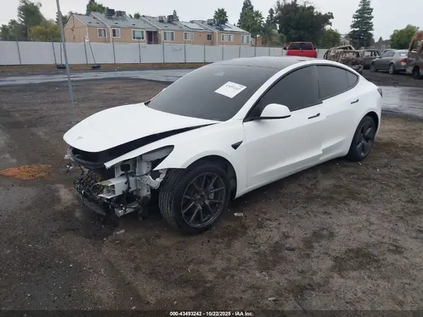 5YJ3E1EB1NF106514 2022 TESLA MODEL 3 - Image 2