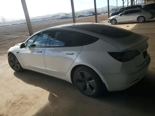 5YJ3E1EB1NF109543 2022 TESLA MODEL 3 - Image 2