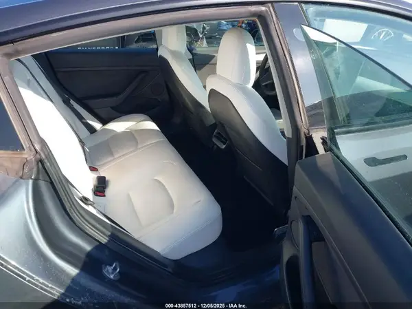 5YJ3E1EB1NF111101 2022 TESLA MODEL 3 - Image 8