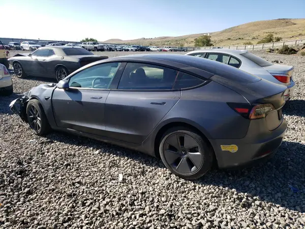 5YJ3E1EB1NF112037 2022 TESLA MODEL 3 - Image 2