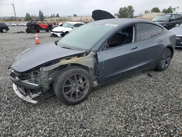 5YJ3E1EB1NF112040 2022 TESLA MODEL 3 - Image 1