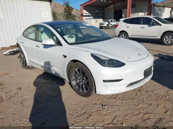 5YJ3E1EB1NF114919 2022 TESLA MODEL 3 - Image 1